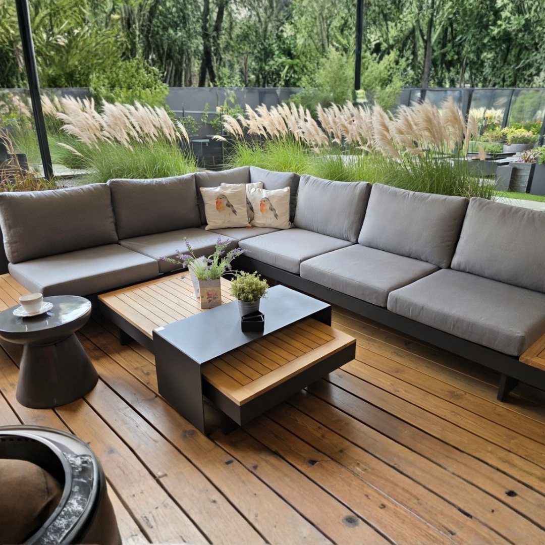 Lesli Living Barbados Stone – nowoczesny zestaw ogrodowy z funkcją leżanki i drewnem tekowym FSC